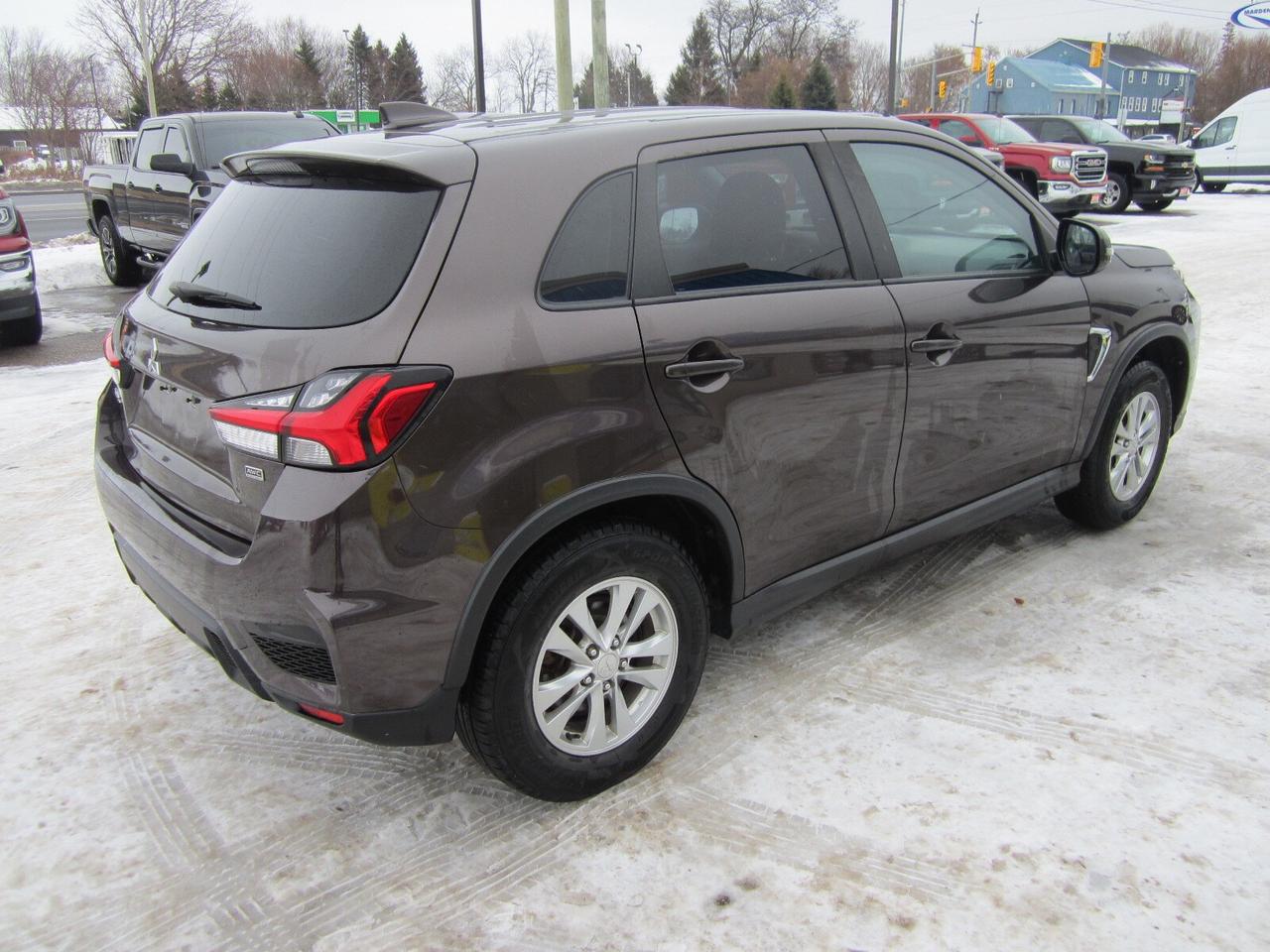 2021 Mitsubishi RVR SE AWC NO ACCIDENTS Photo
