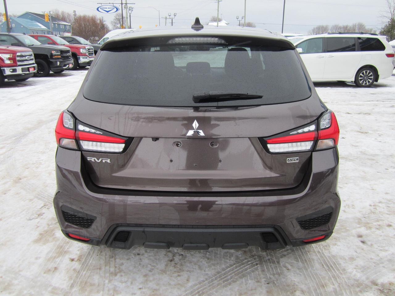 2021 Mitsubishi RVR SE AWC NO ACCIDENTS Photo
