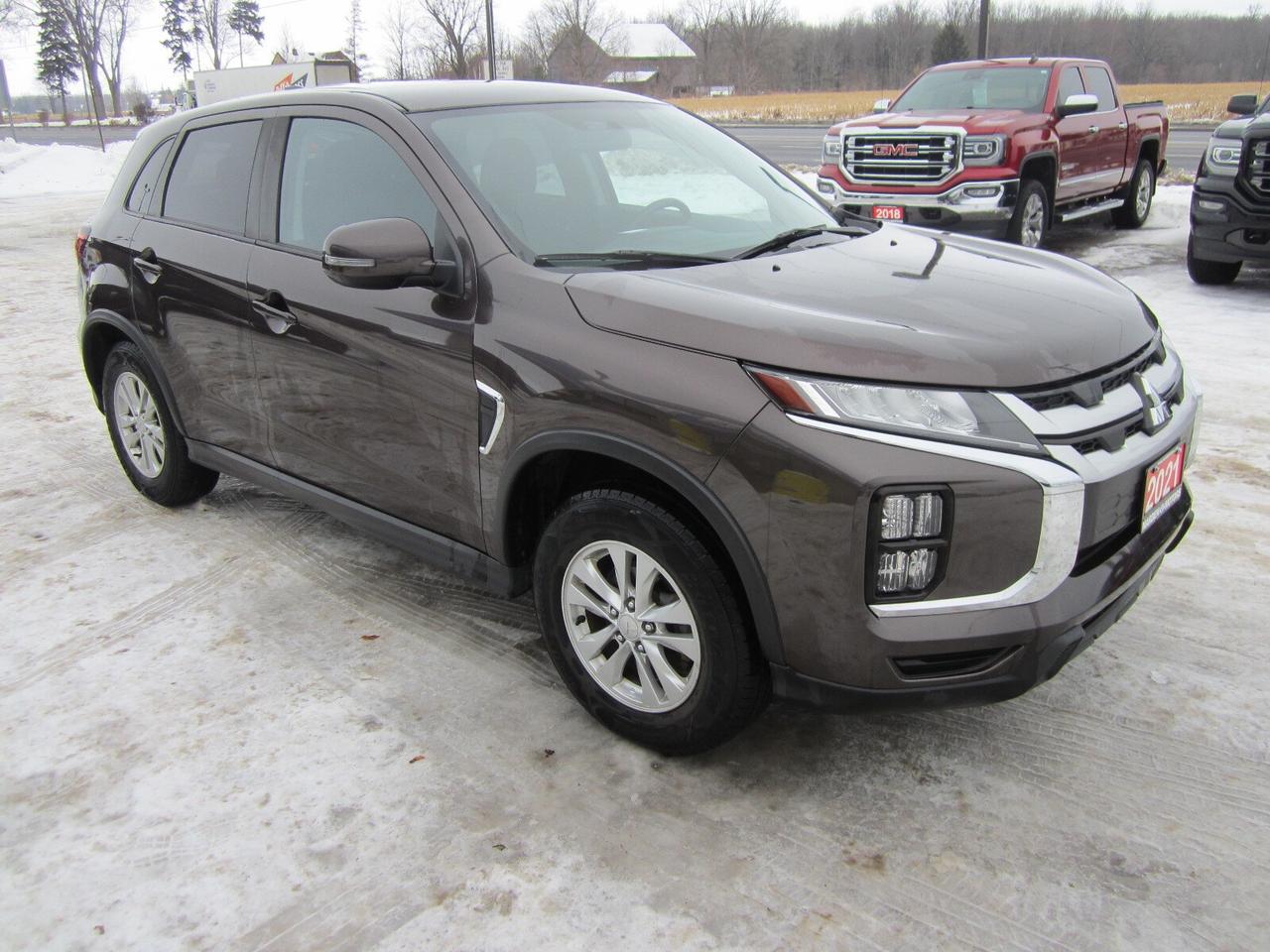 2021 Mitsubishi RVR SE AWC NO ACCIDENTS Photo