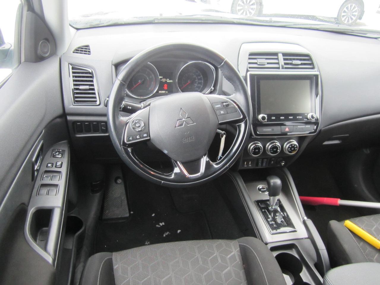 2021 Mitsubishi RVR SE AWC NO ACCIDENTS Photo