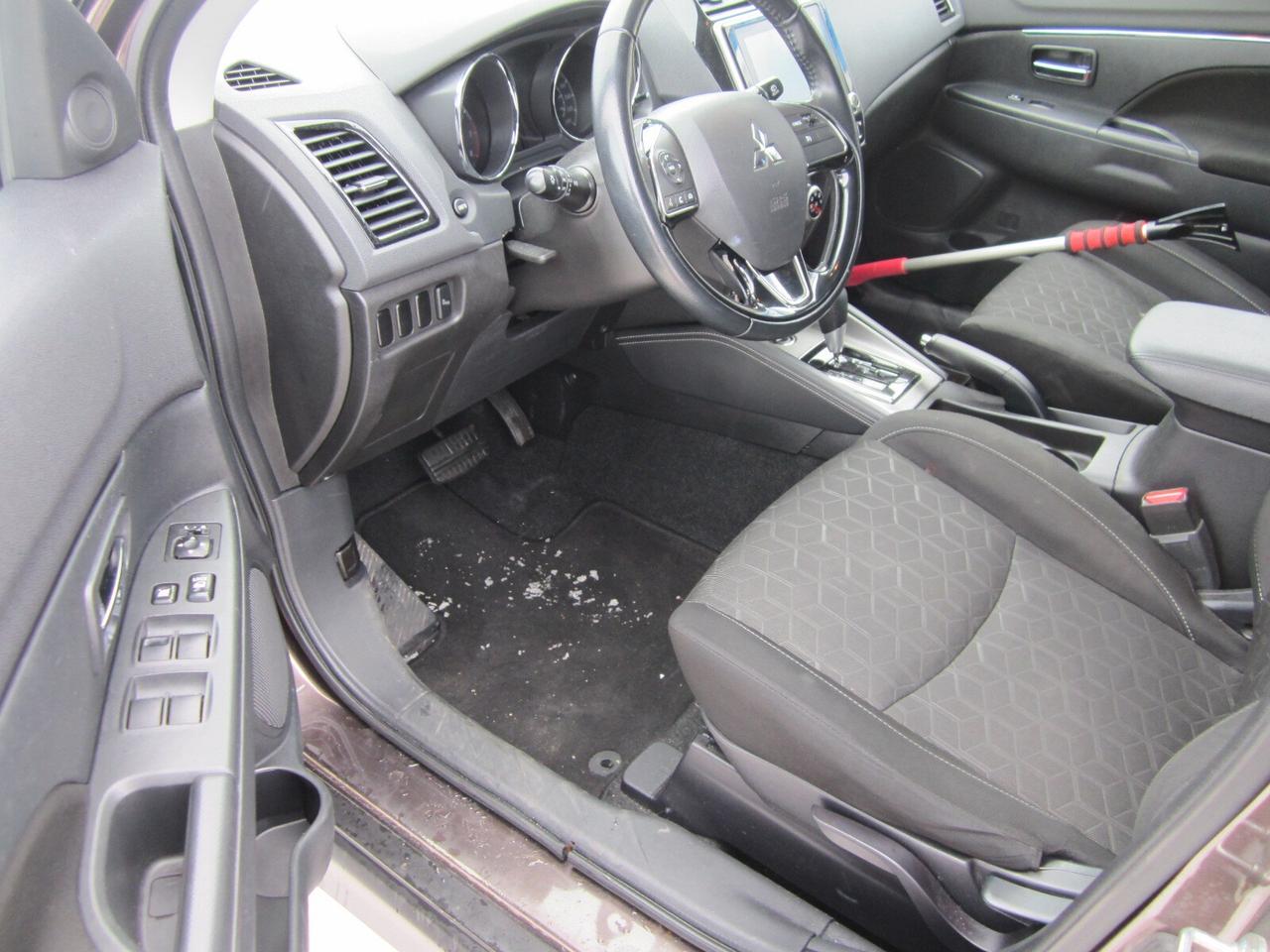 2021 Mitsubishi RVR SE AWC NO ACCIDENTS Photo