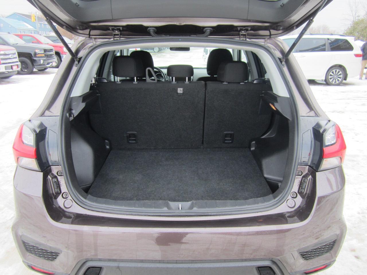 2021 Mitsubishi RVR SE AWC NO ACCIDENTS Photo