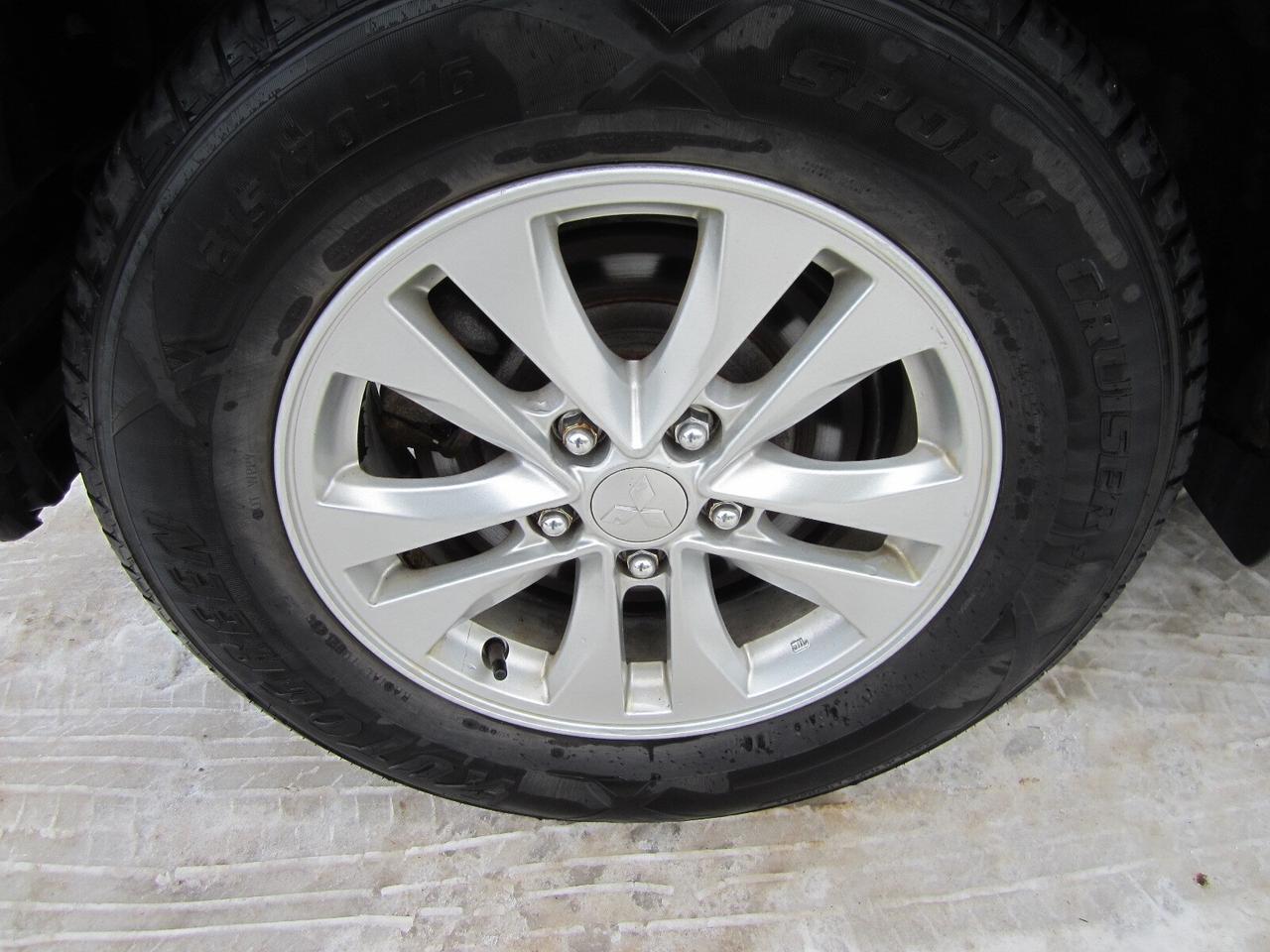 2021 Mitsubishi RVR SE AWC NO ACCIDENTS Photo