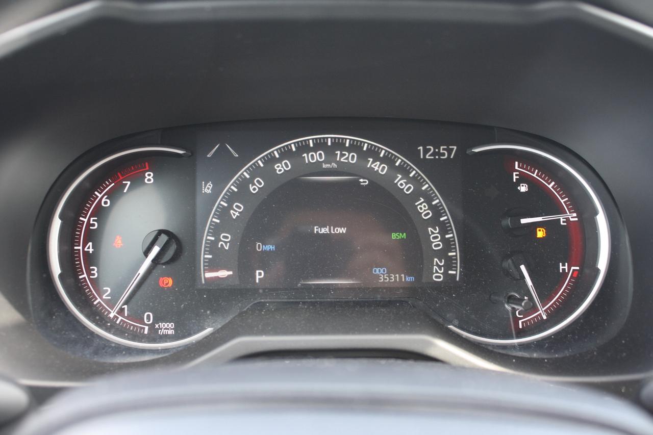 2025 Toyota RAV4 LE AWD Photo