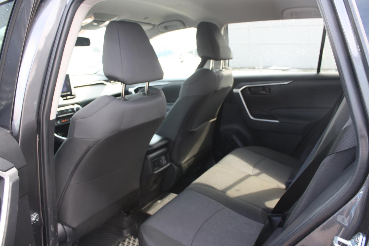 2025 Toyota RAV4 LE AWD Photo