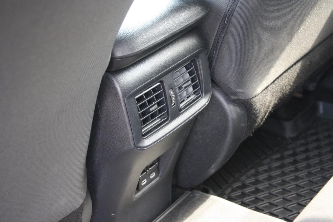 2025 Toyota RAV4 LE AWD Photo