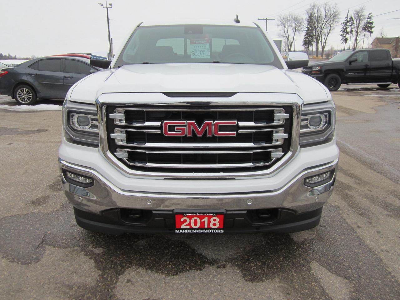 2018 GMC Sierra 1500 4WD Crew Cab 143.5  SLT 5.3L NO ACCIDENTS Photo
