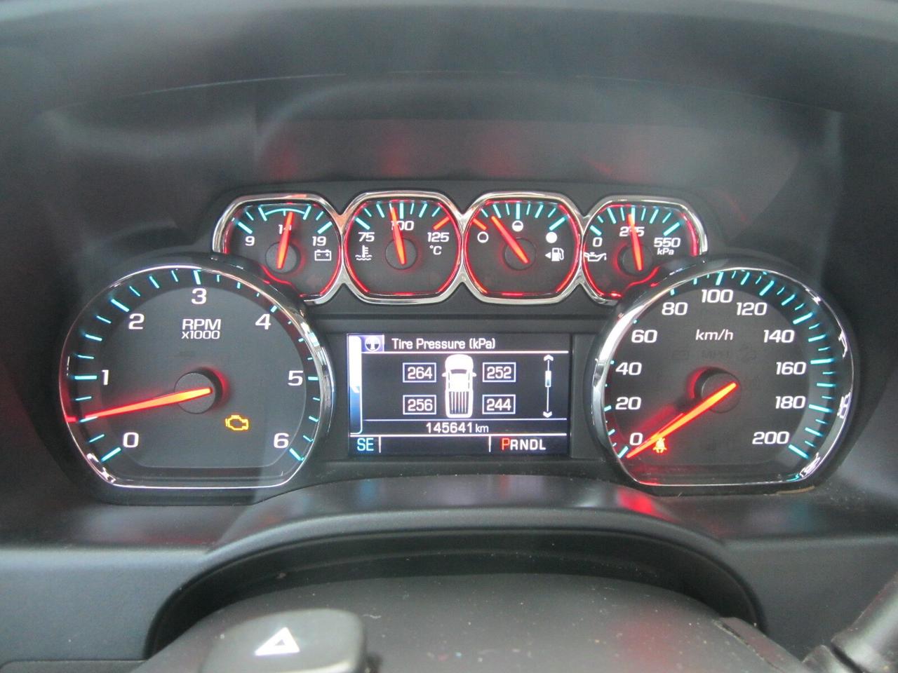 2018 GMC Sierra 1500 4WD Crew Cab 143.5  SLT 5.3L NO ACCIDENTS Photo