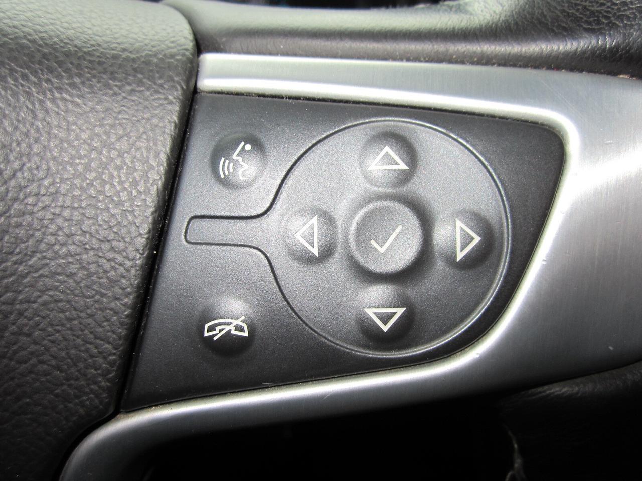 2018 GMC Sierra 1500 4WD Crew Cab 143.5  SLT 5.3L NO ACCIDENTS Photo