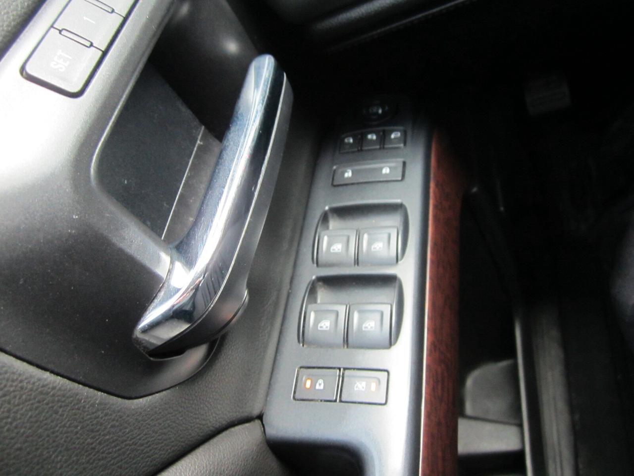 2018 GMC Sierra 1500 4WD Crew Cab 143.5  SLT 5.3L NO ACCIDENTS Photo