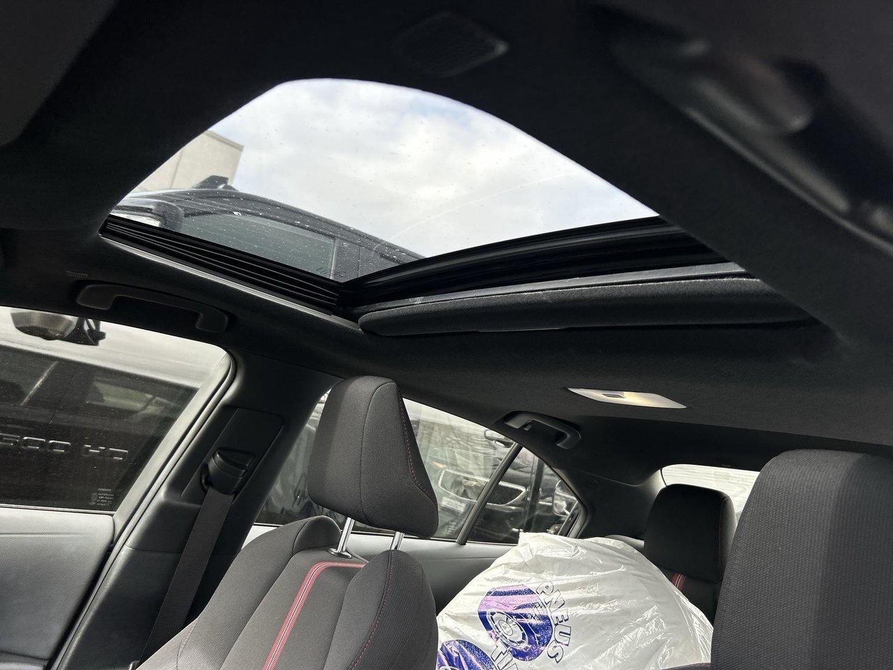 2024 Toyota Corolla Hybrid SE 17,000kms AWD Winter Tires Sunroof Photo