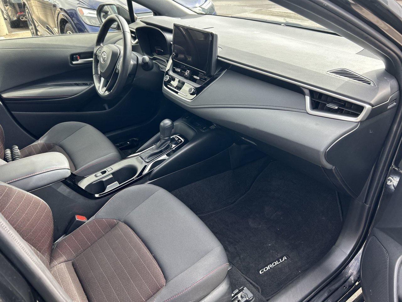 2024 Toyota Corolla Hybrid SE 17,000kms AWD Winter Tires Sunroof Photo