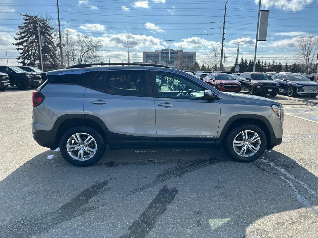 2023 GMC Terrain SLE Clean CarFax Heated Seats Dual-Zone Climate La Photo3