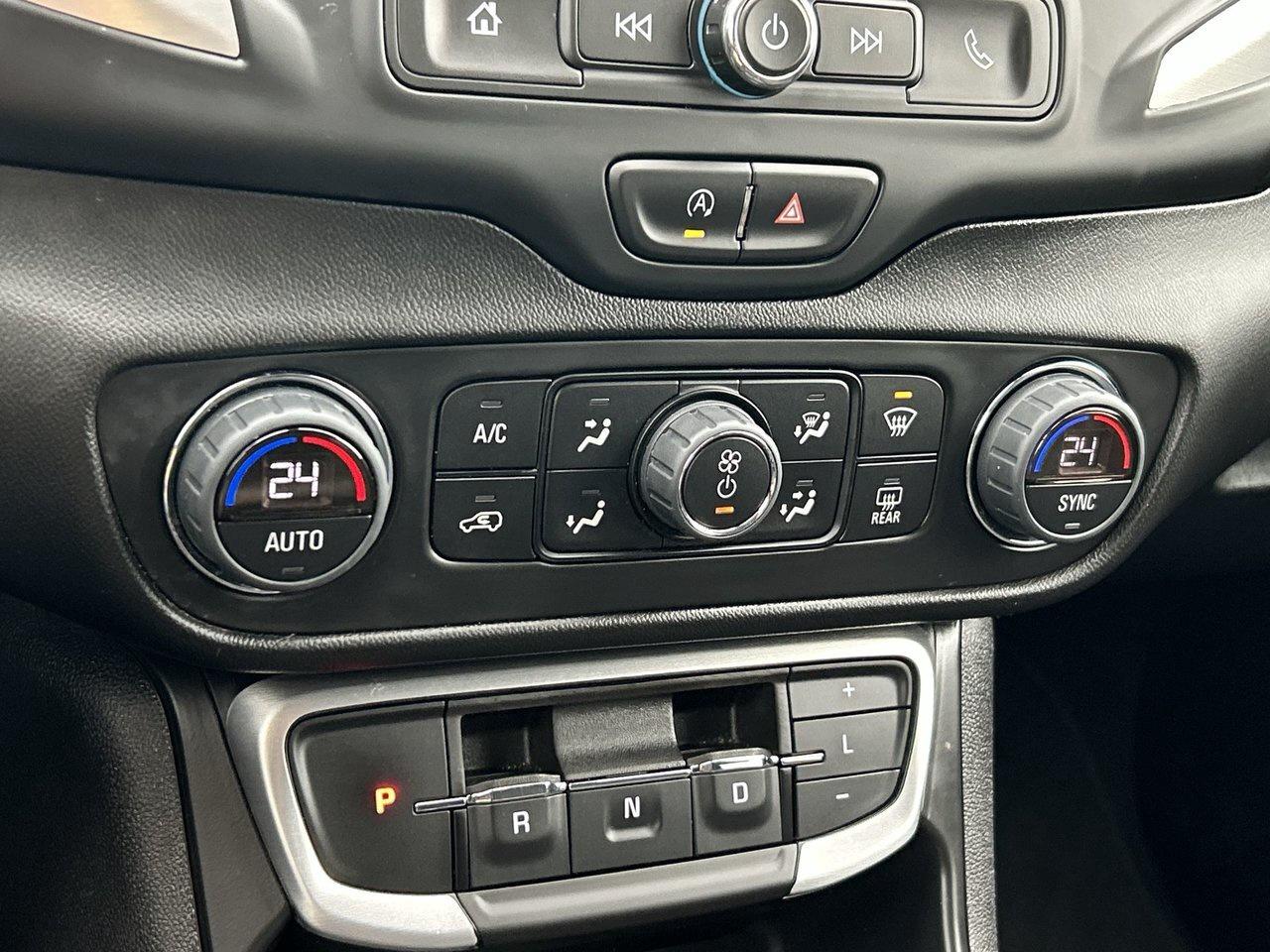 2023 GMC Terrain SLE Clean CarFax Heated Seats Dual-Zone Climate La Photo
