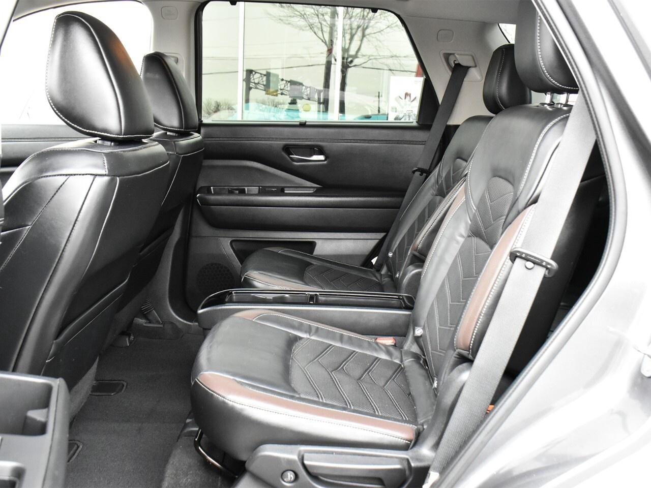 2022 Nissan Pathfinder PLATINUM, FULLY LOADED, BOSE AUDIO, APPLE CARPLAY Photo