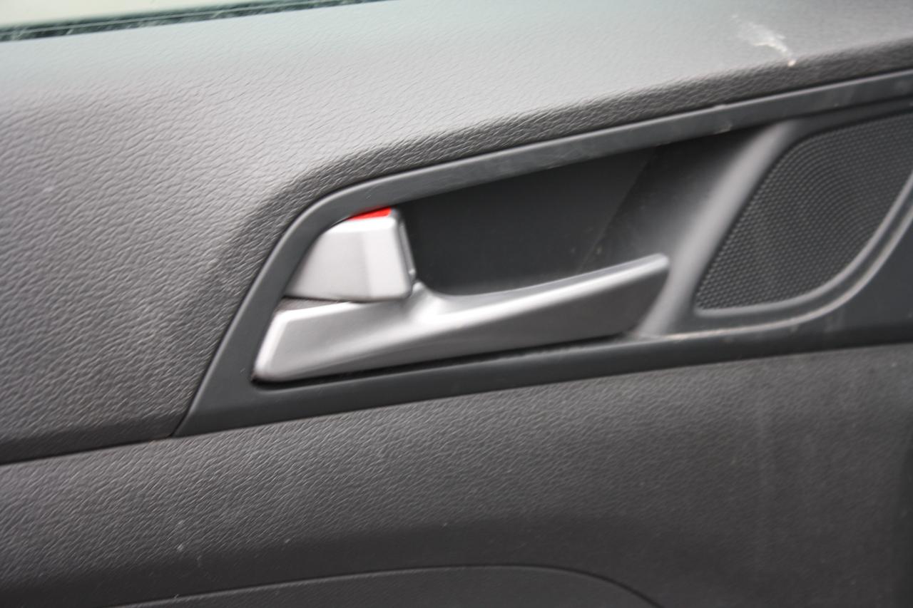 2017 Hyundai Tucson FWD 4dr 2.0L Premium Photo