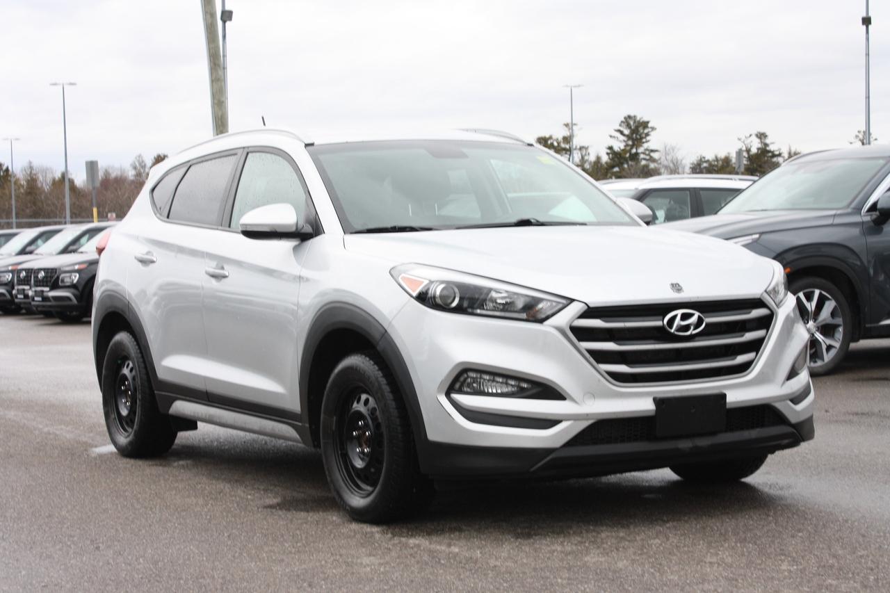 2017 Hyundai Tucson FWD 4dr 2.0L Premium Photo3