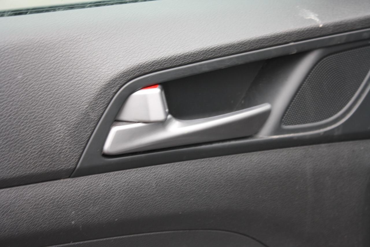 2017 Hyundai Tucson FWD 4dr 2.0L Premium Photo