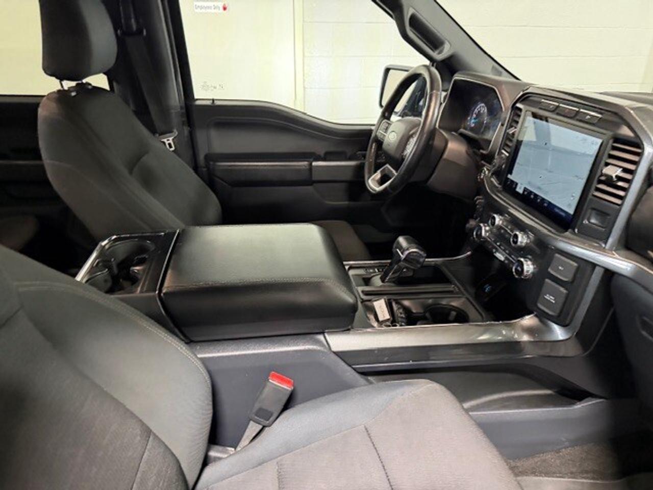 2022 Ford F-150 XLT SPORT 2.7 EcoBoost Navigation Supercrew Photo