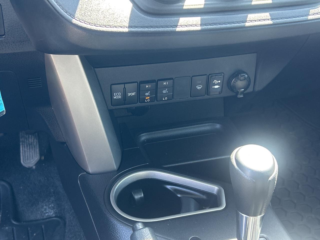 2017 Toyota RAV4 LE, Lane Departure, Bluetooth Photo