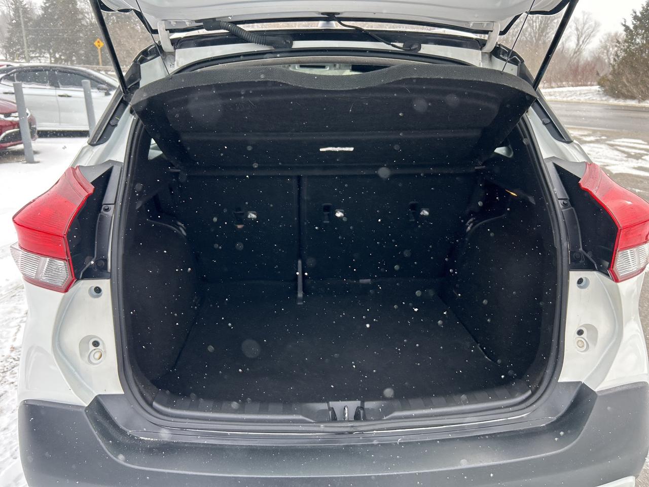 2019 Nissan Kicks SR, Bluetooth, Back Up Cam, Newly Reman CVT Photo