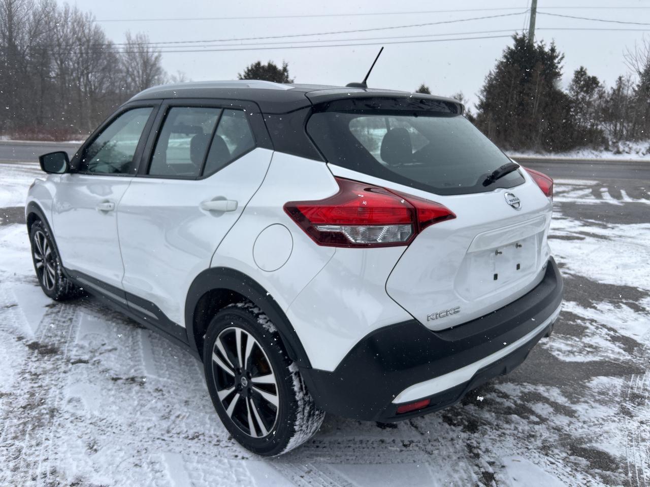 2019 Nissan Kicks SR, Bluetooth, Back Up Cam, Newly Reman CVT Photo