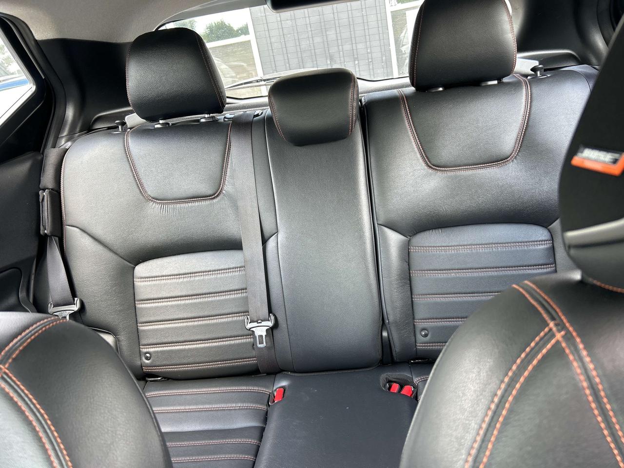 2019 Nissan Kicks SR, Bluetooth, Back Up Cam, Newly Reman CVT Photo