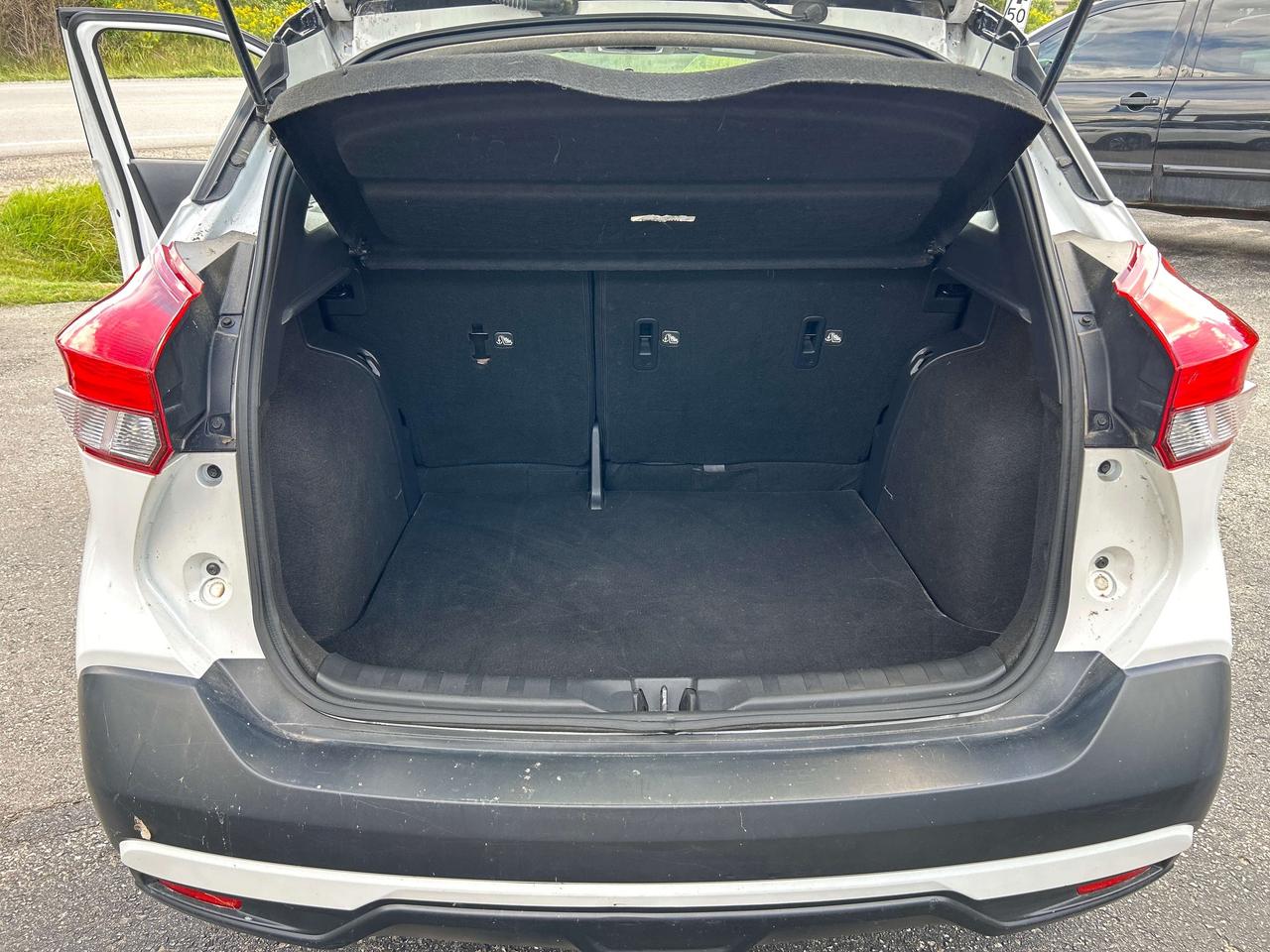 2019 Nissan Kicks SR, Bluetooth, Back Up Cam, Newly Reman CVT Photo