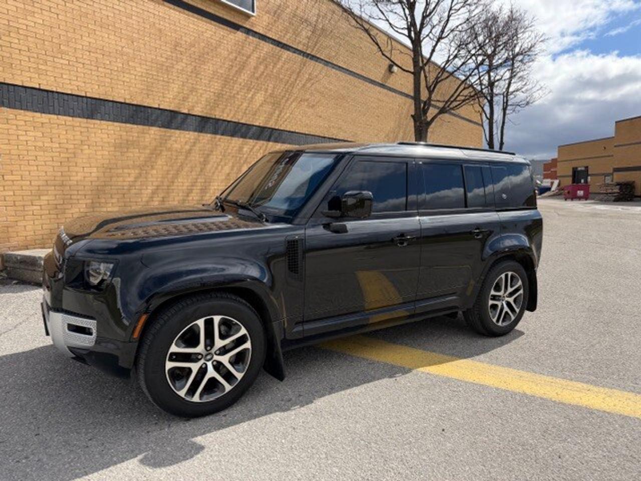 2022 Land Rover Defender 110 XS Edition Digital Mirror Cooled Seat 7 Pass Photo