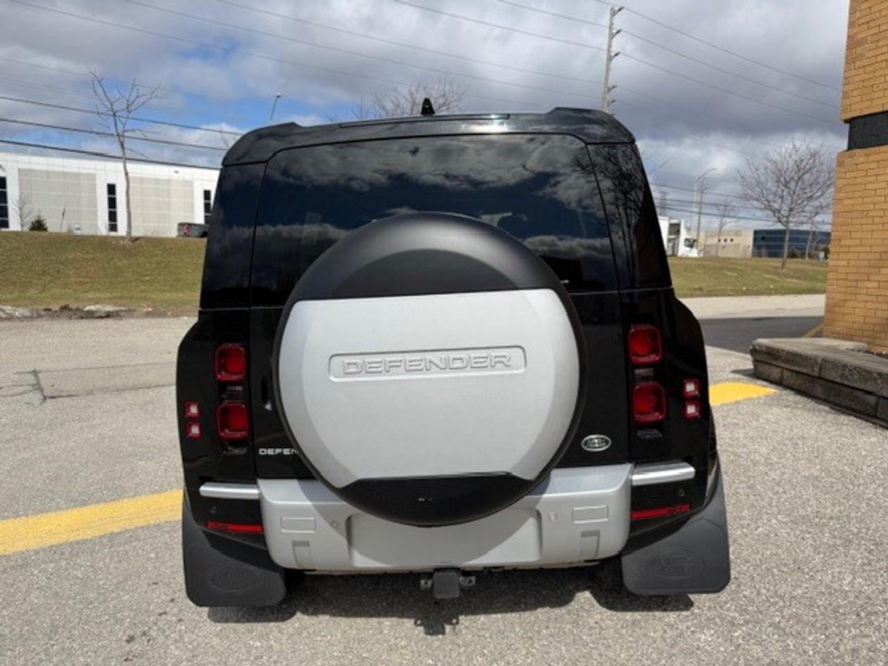 2022 Land Rover Defender 110 XS Edition Digital Mirror Cooled Seat 7 Pass Photo