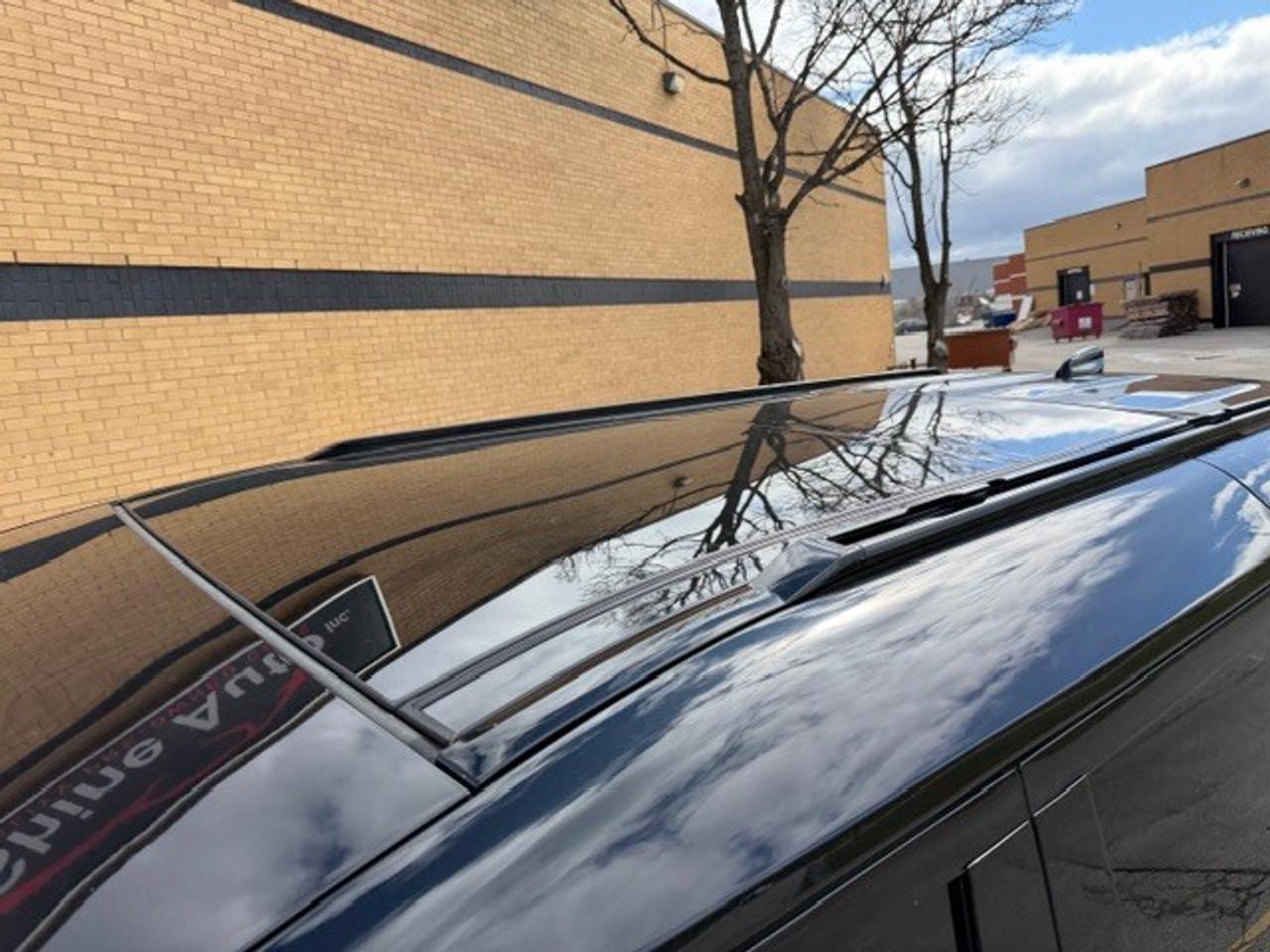 2022 Land Rover Defender 110 XS Edition Digital Mirror Cooled Seat 7 Pass Photo