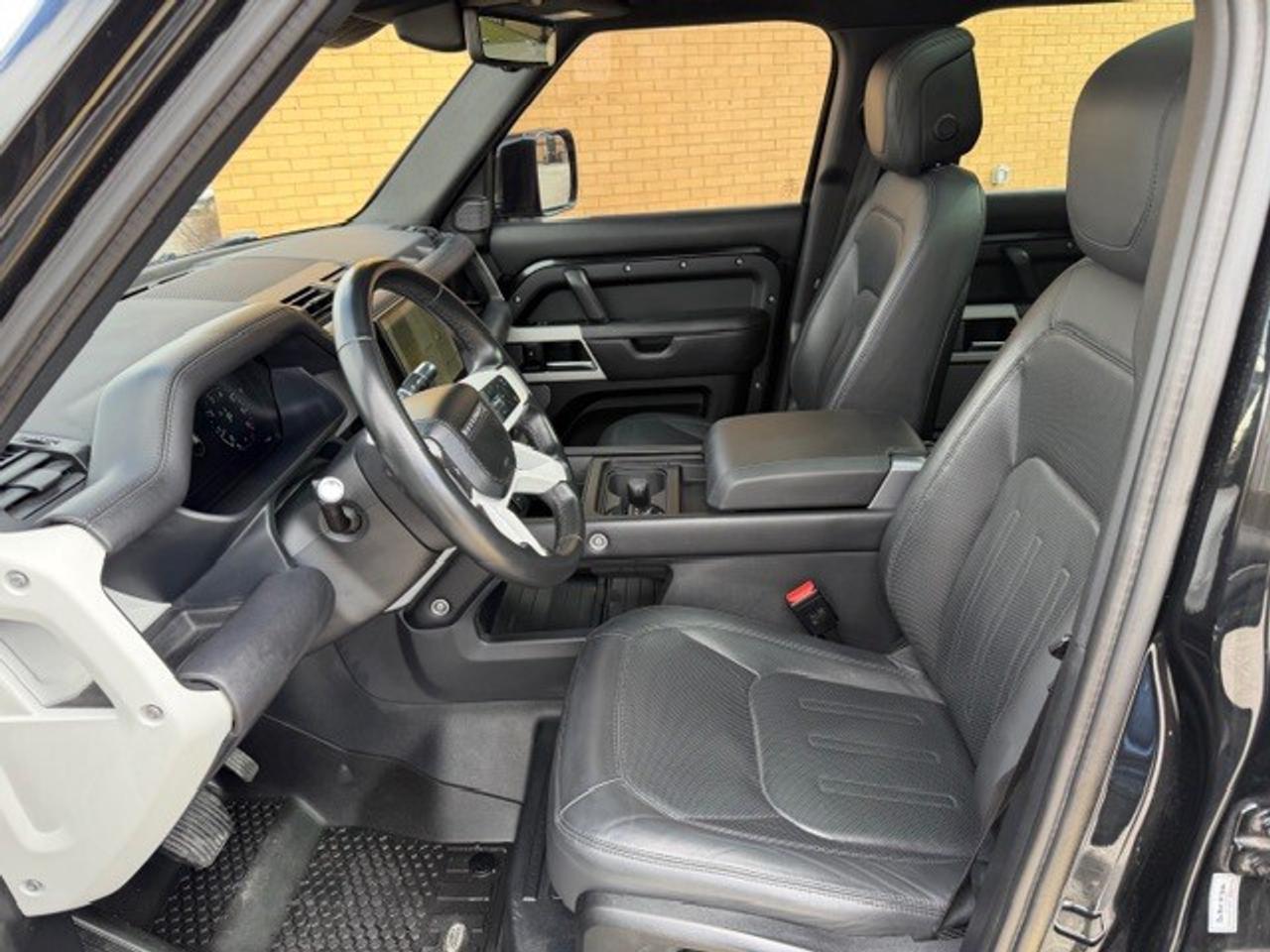 2022 Land Rover Defender 110 XS Edition Digital Mirror Cooled Seat 7 Pass Photo