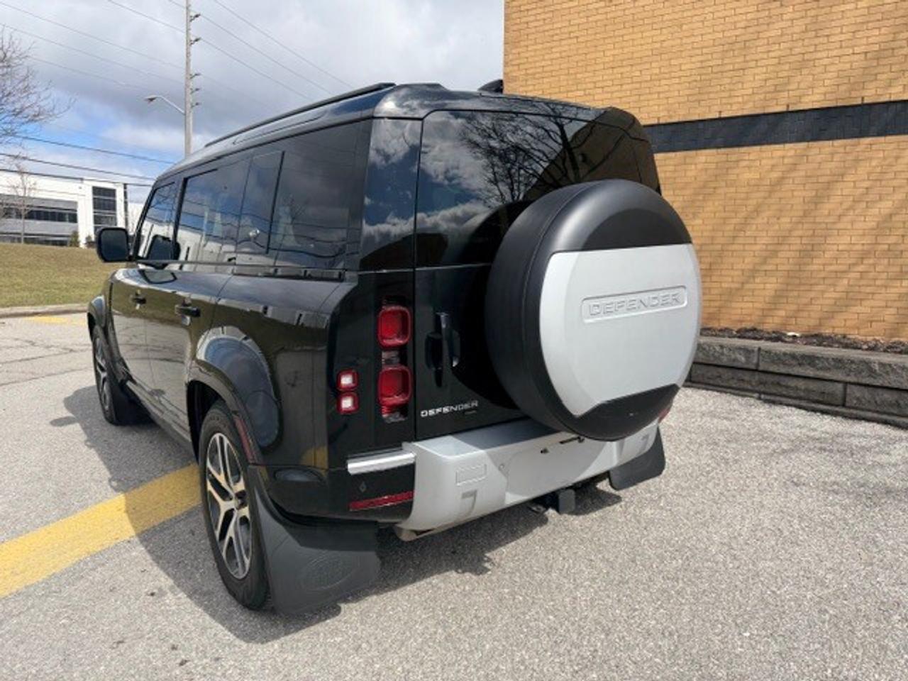 2022 Land Rover Defender 110 XS Edition Digital Mirror Cooled Seat 7 Pass Photo