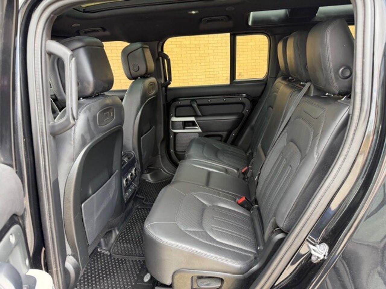 2022 Land Rover Defender 110 XS Edition Digital Mirror Cooled Seat 7 Pass Photo