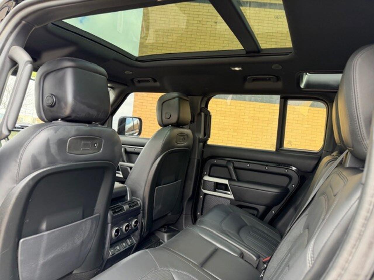 2022 Land Rover Defender 110 XS Edition Digital Mirror Cooled Seat 7 Pass Photo