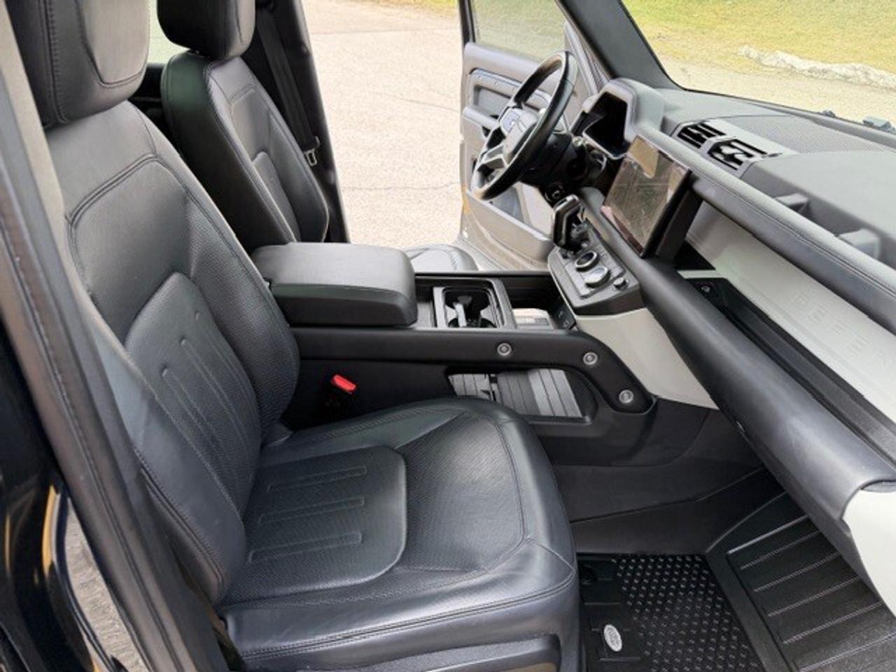 2022 Land Rover Defender 110 XS Edition Digital Mirror Cooled Seat 7 Pass Photo