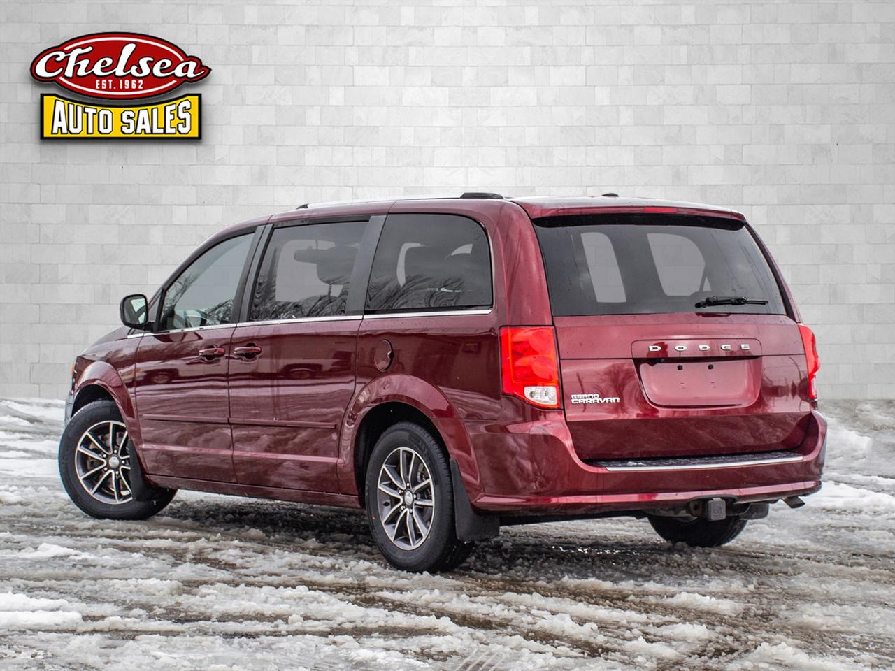 2016 Dodge Grand Caravan SXT Premium Plus Photo4