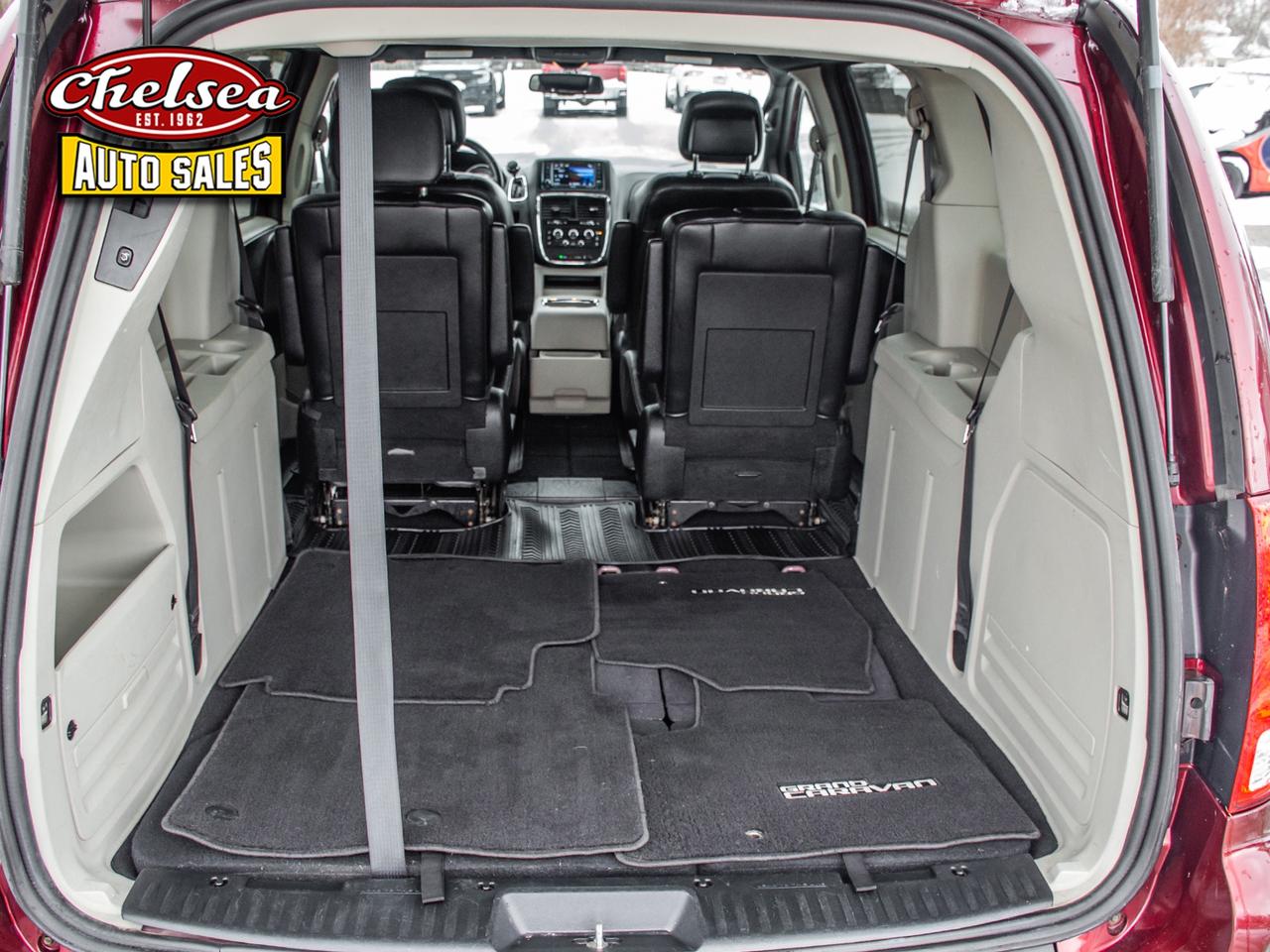 2016 Dodge Grand Caravan SXT Premium Plus Photo