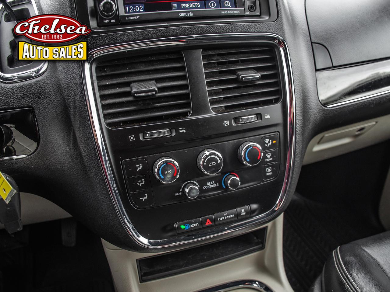 2016 Dodge Grand Caravan SXT Premium Plus Photo