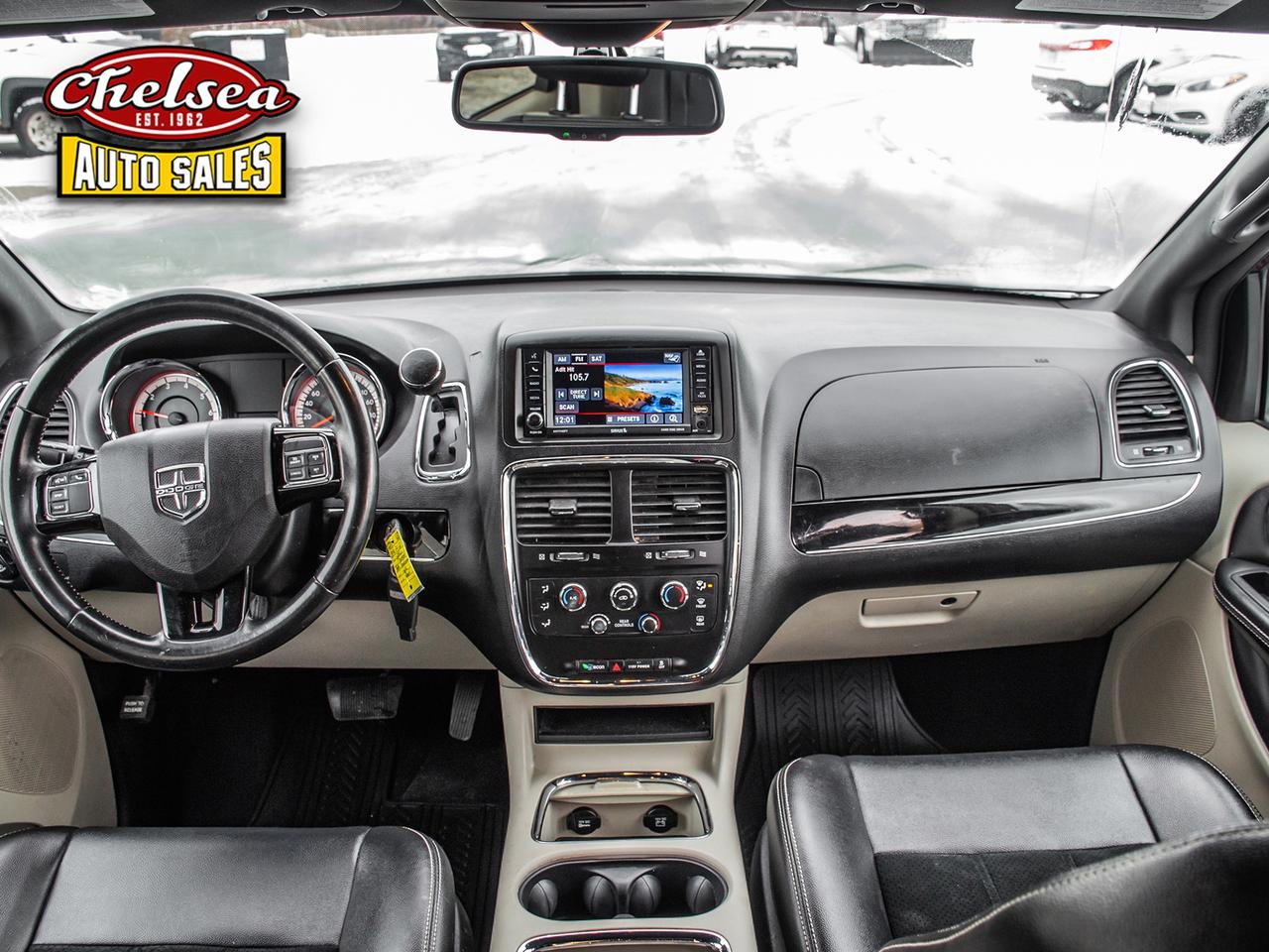 2016 Dodge Grand Caravan SXT Premium Plus Photo