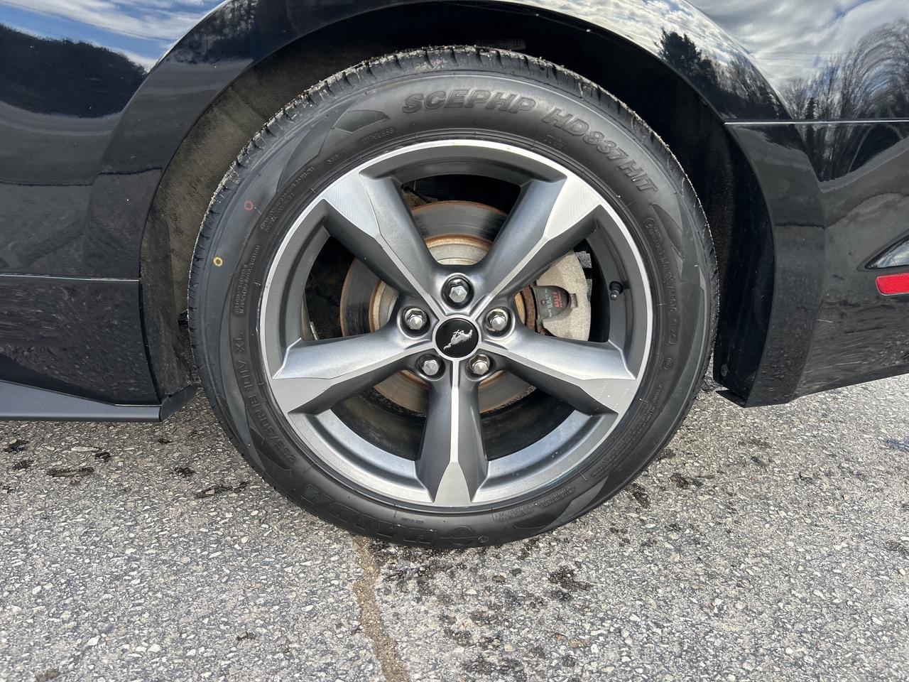 2017 Ford Mustang V6, Bluetooth, Back Up Cam, Manual Photo