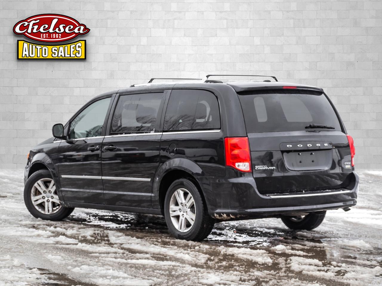 2016 Dodge Grand Caravan Crew Photo