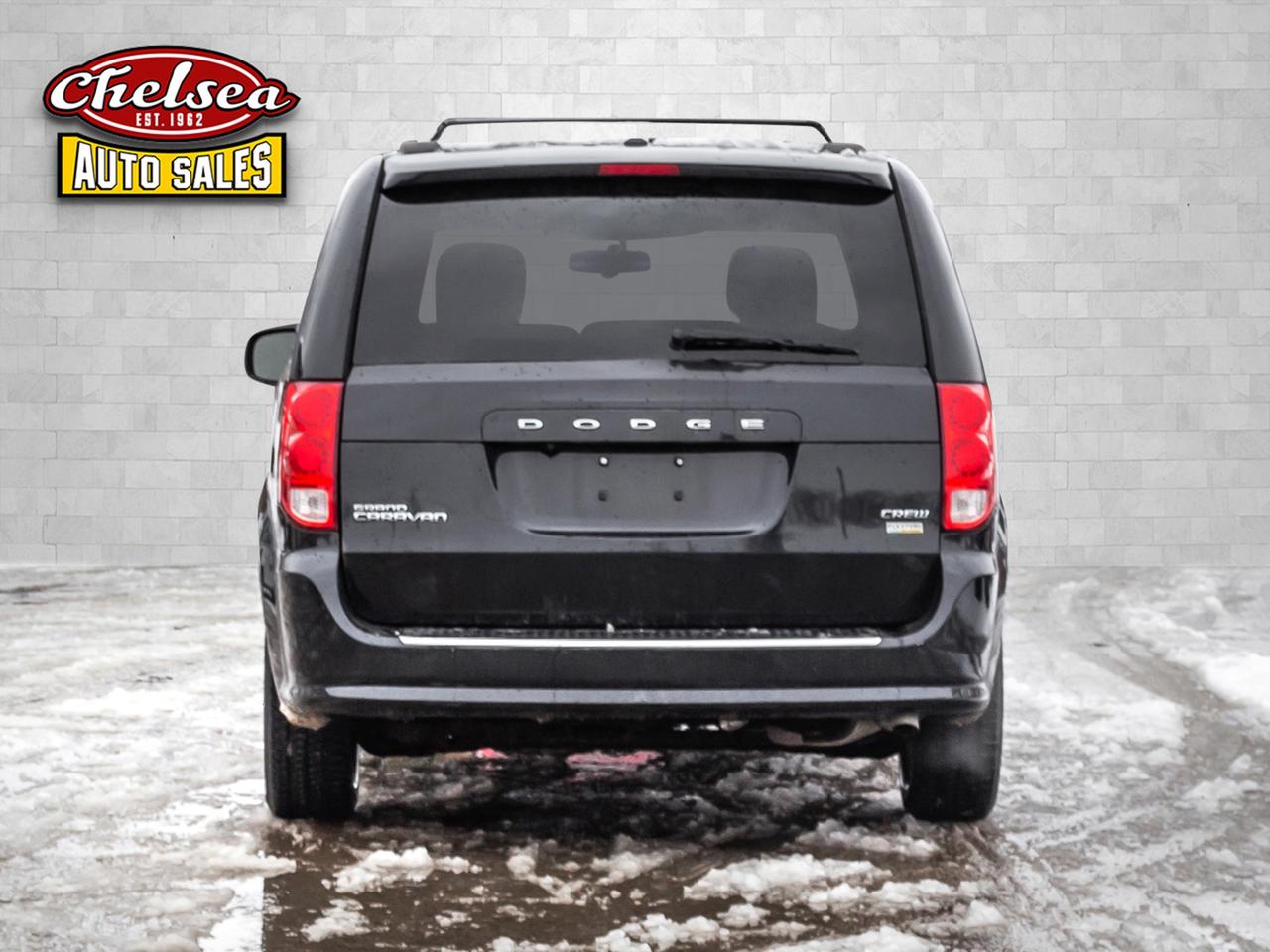 2016 Dodge Grand Caravan Crew Photo