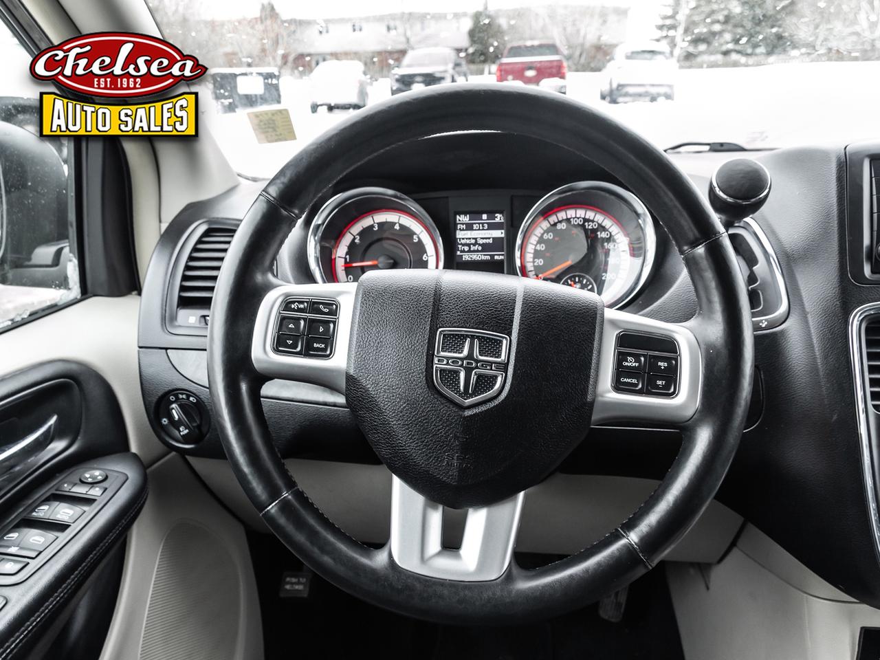 2016 Dodge Grand Caravan Crew Photo