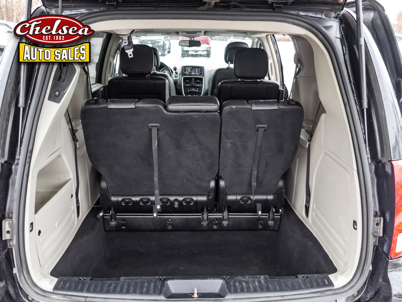 2016 Dodge Grand Caravan Crew Photo