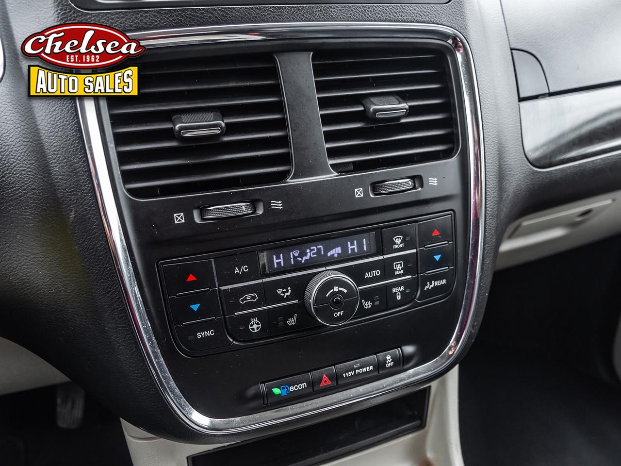 2016 Dodge Grand Caravan Crew Photo