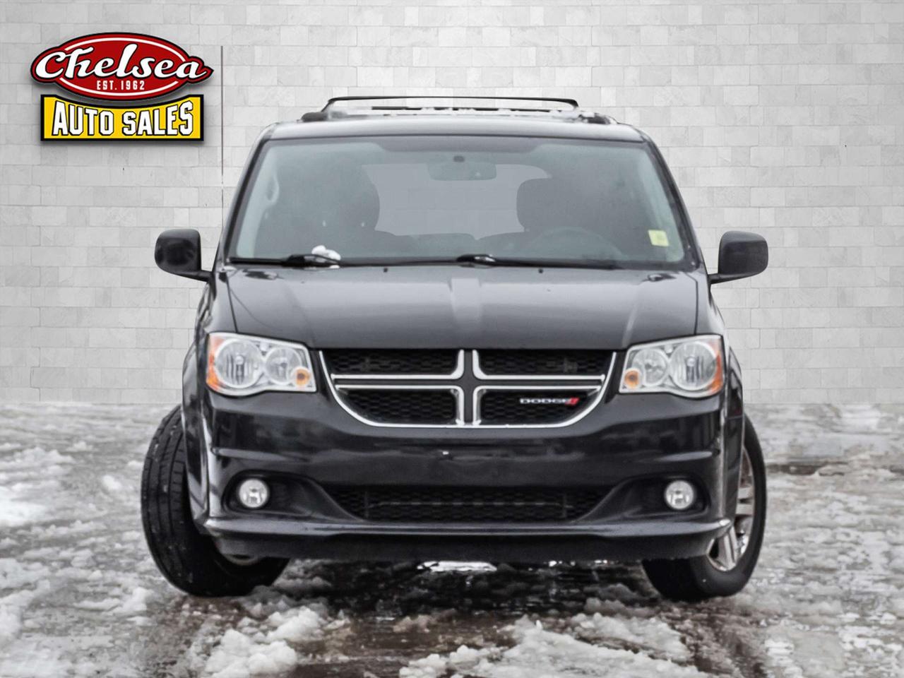 2016 Dodge Grand Caravan Crew Photo5