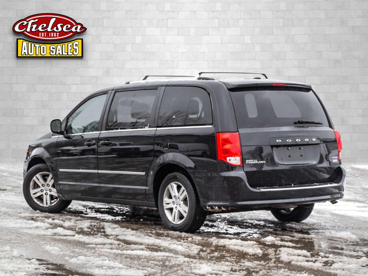2016 Dodge Grand Caravan Crew Photo