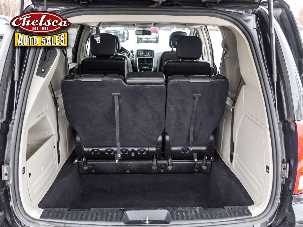 2016 Dodge Grand Caravan Crew Photo