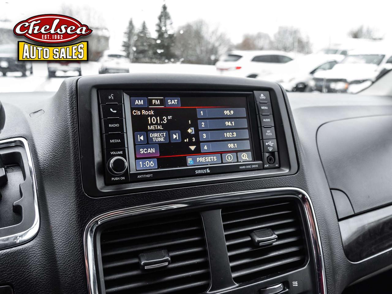 2016 Dodge Grand Caravan Crew Photo